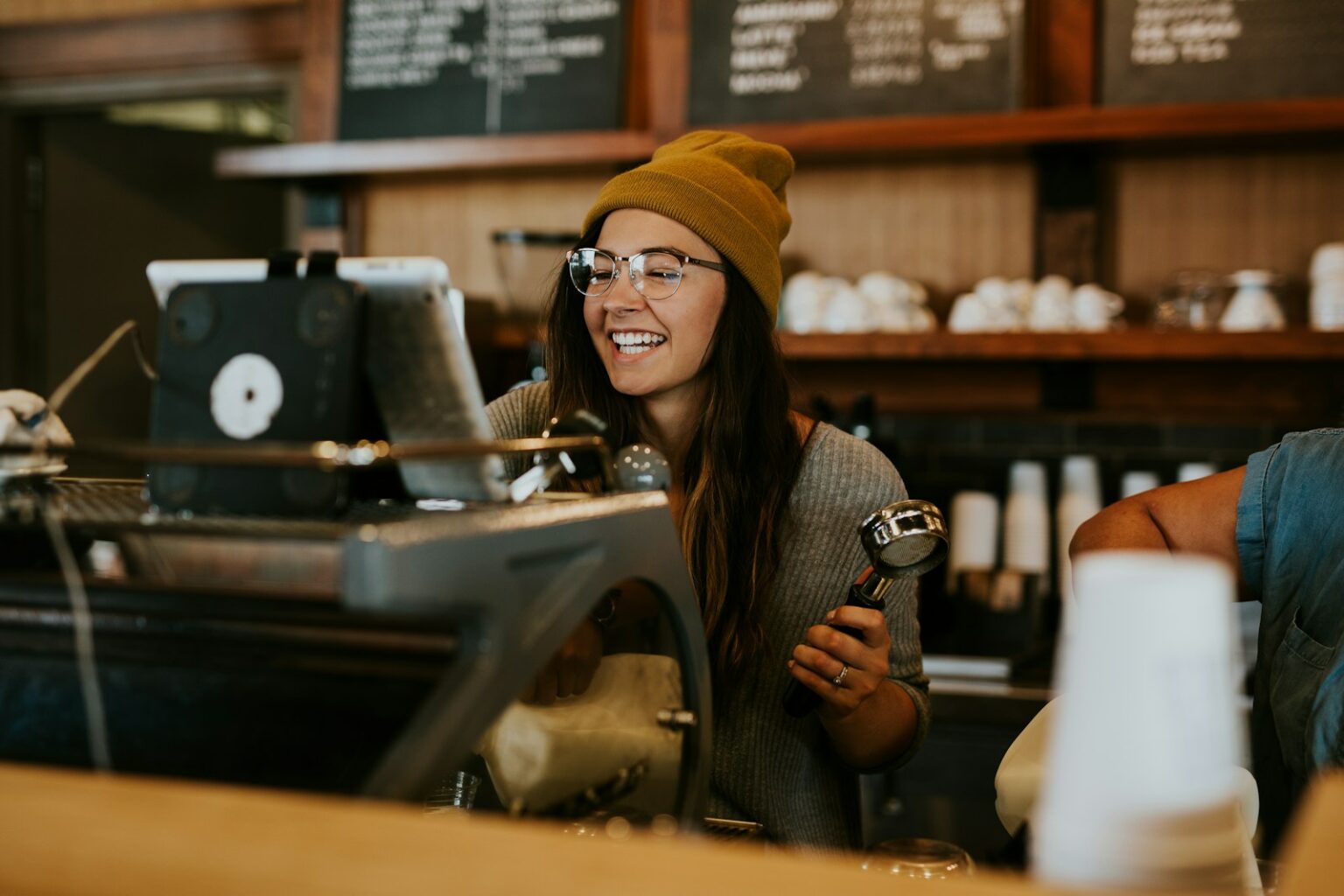 Navigating Payroll Challenges in High-Turnover Industries